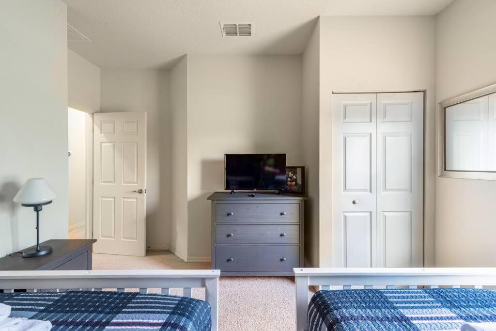 Super Comfy And Spacious 3 Bedroom 10 Minutes From Disney, With Major Shopping 4 Minutes Away Kissimmee Exterior photo